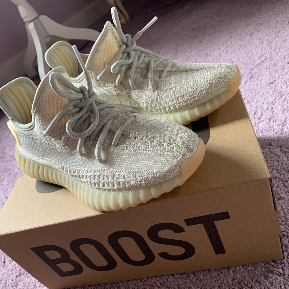 YEEZY Boost 350 V2 light